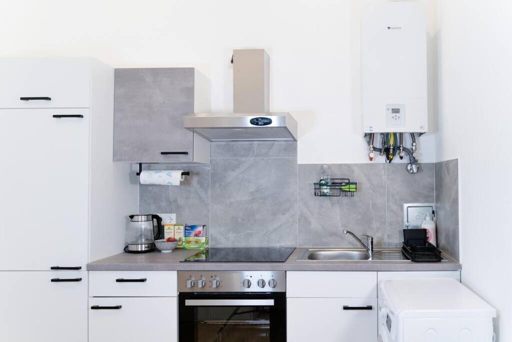 Ferienwohnung Zentrale & Ruhige 2 Zimmer - 42M² Wien Exterior foto